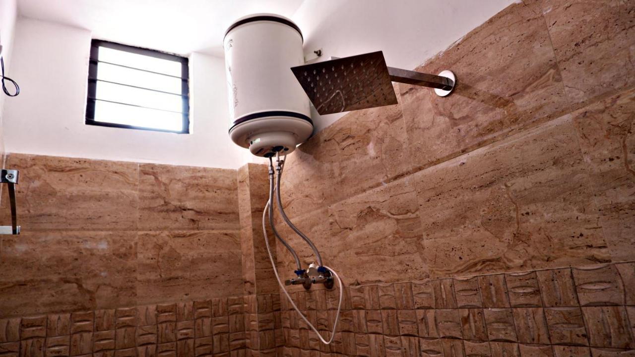 Saatvik Homestay Katra  Luaran gambar