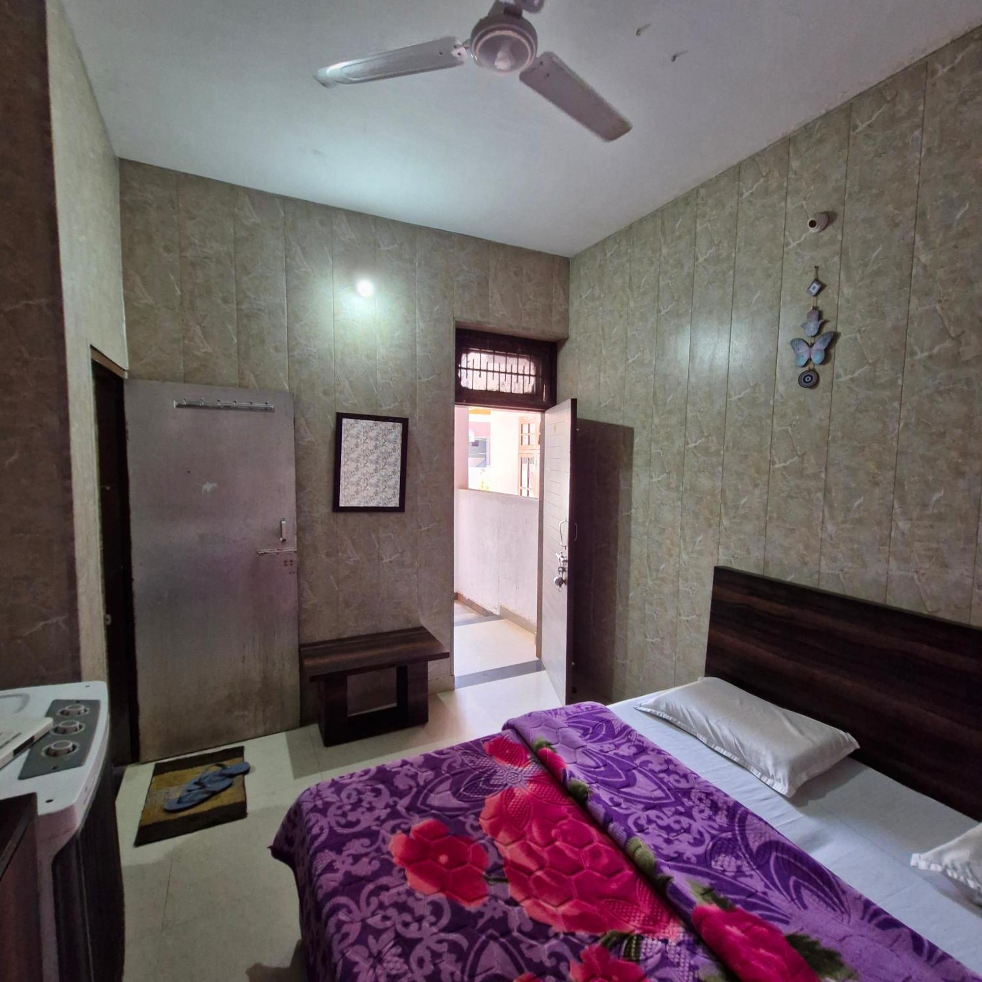 Saatvik Homestay Katra  Bilik gambar