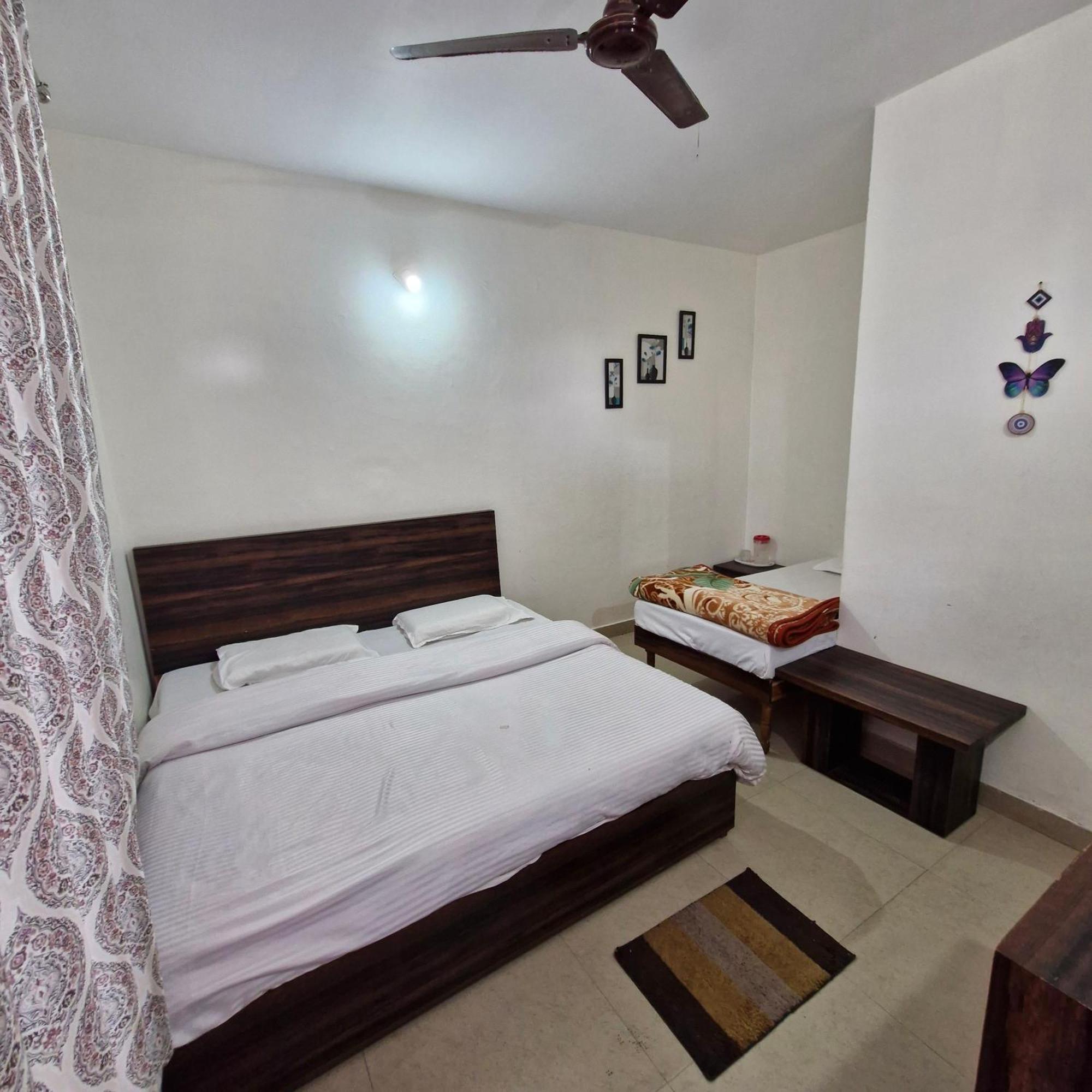 Saatvik Homestay Katra  Luaran gambar