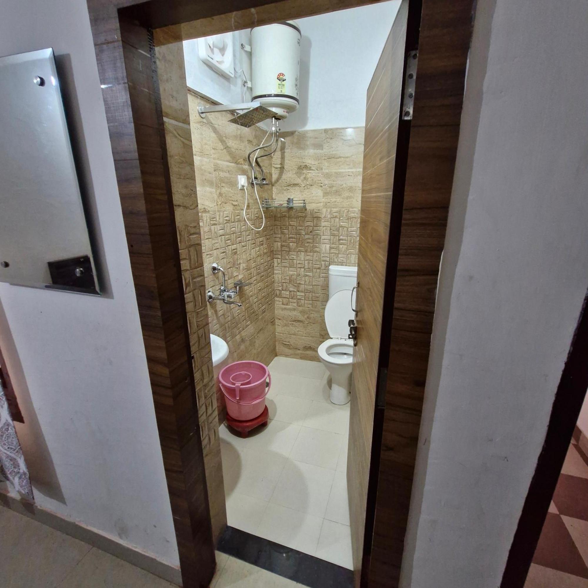 Saatvik Homestay Katra  Bilik gambar