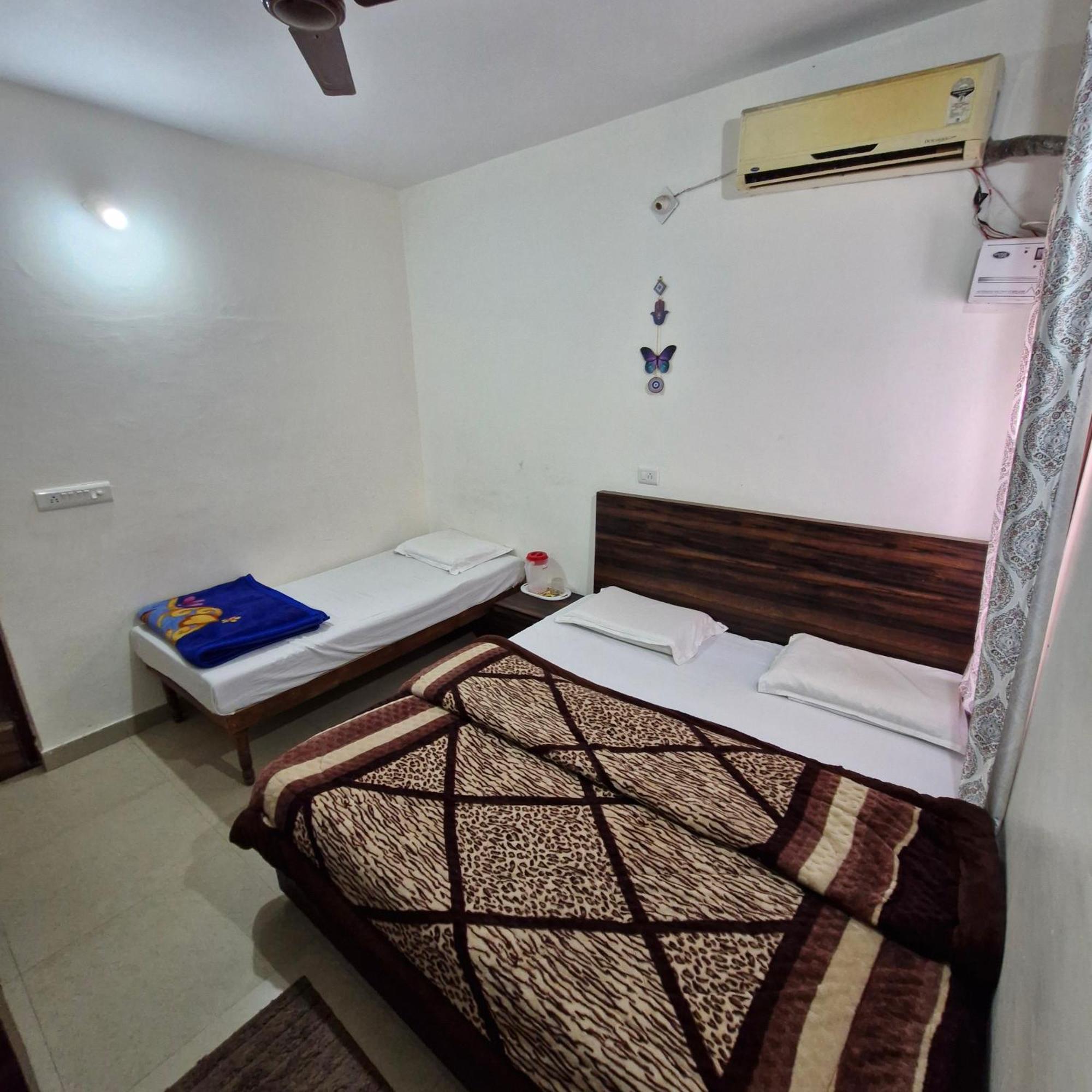 Saatvik Homestay Katra  Bilik gambar