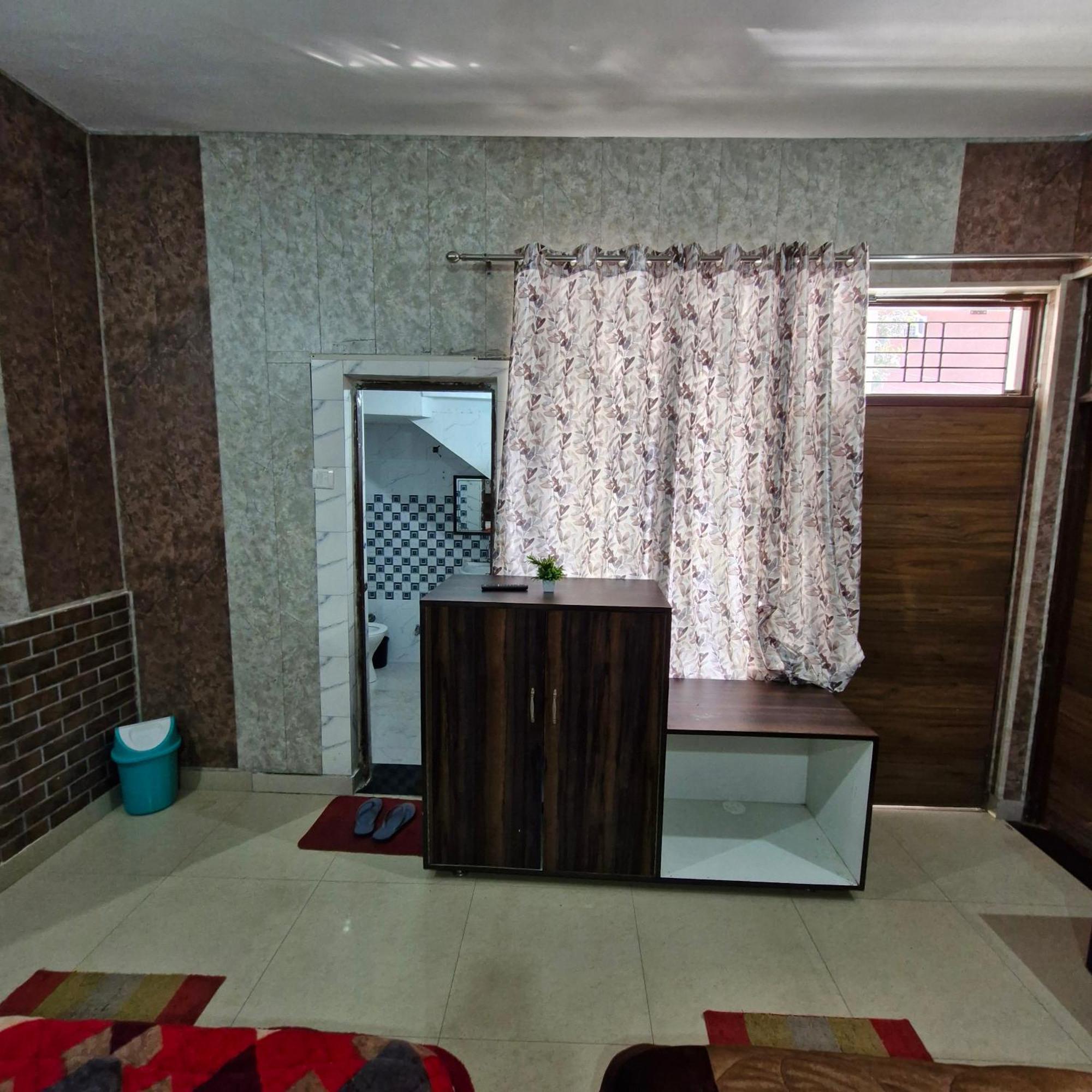 Saatvik Homestay Katra  Bilik gambar